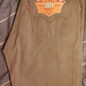 LEVI'S 501 BUTTON FLY.